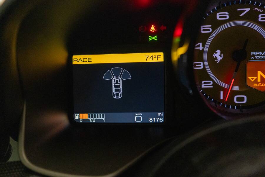 2016 F12berlinetta -Very Low Miles, Extensive Carbon Fiber And Alcantara Trim picture #5