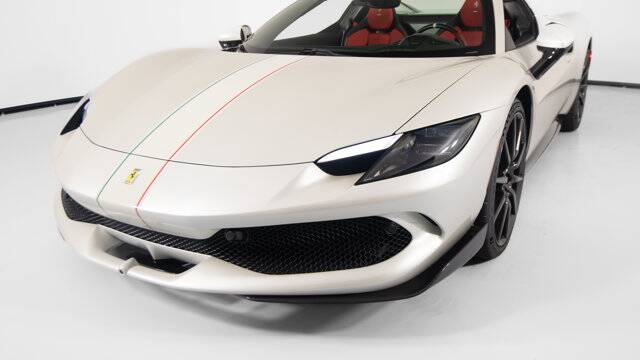 2025 296 GTS picture #10