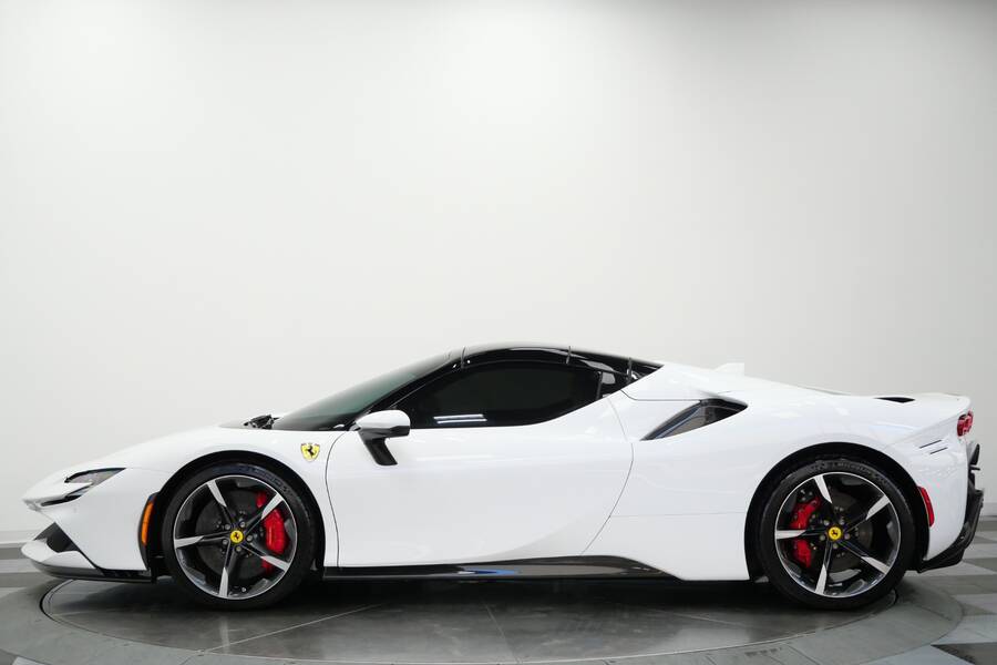 2025 SF90 Spider -$718K MSRP, Two-Tone Exterior, Two-Tone Interior, Extensive Carbon picture #5