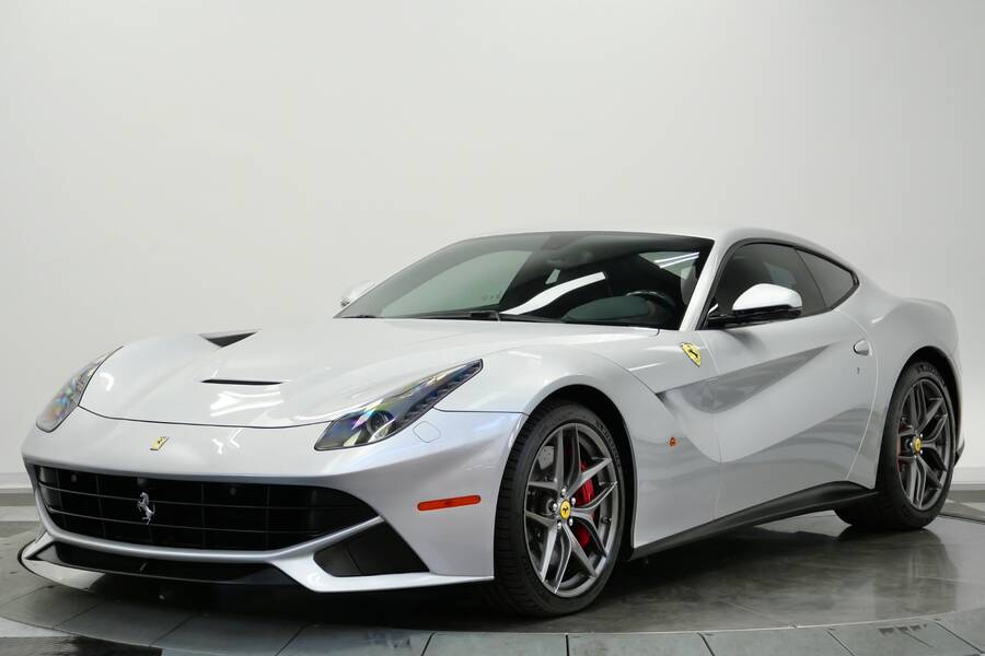 2015 F12berlinetta -Extensive Interior Carbon Fiber, Diamond Stitching picture #4