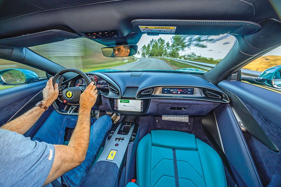 Photo: New Balance 4