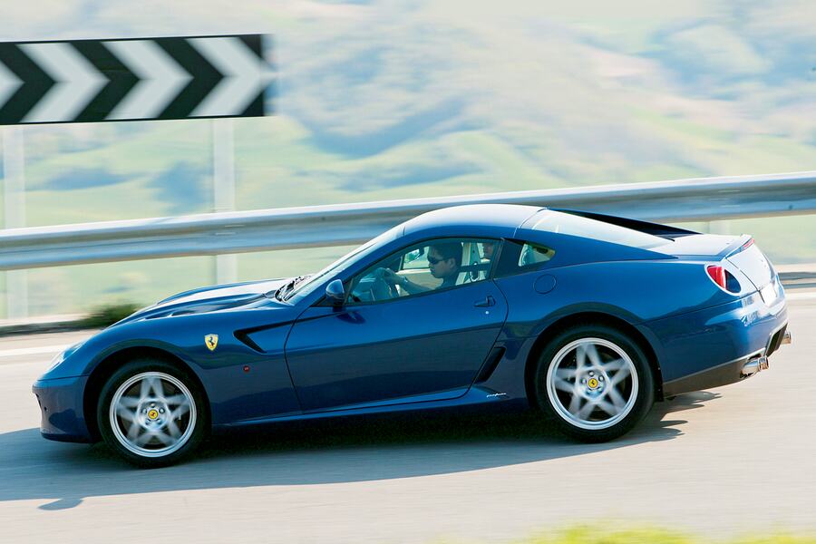 Photo: Super Turismo 4
