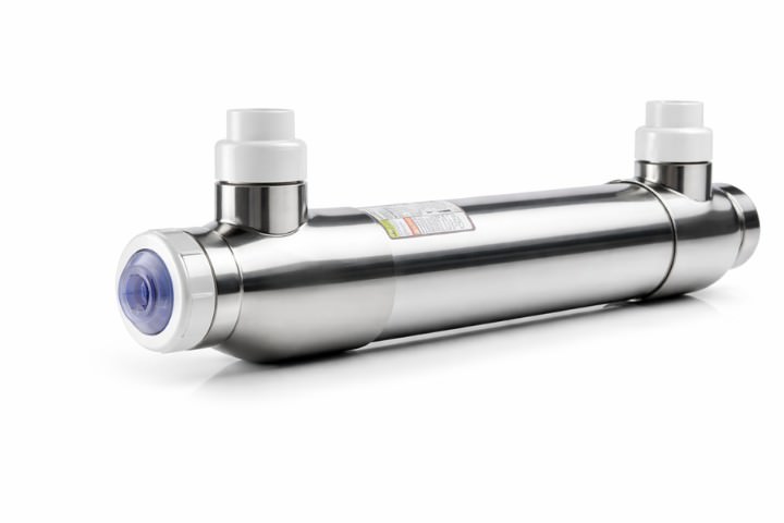 Stainless steel UV pool sanitizer for a more efficient pool water treatment