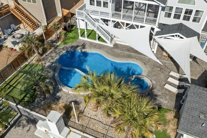 Well-planned pool layout with enough space for movement
