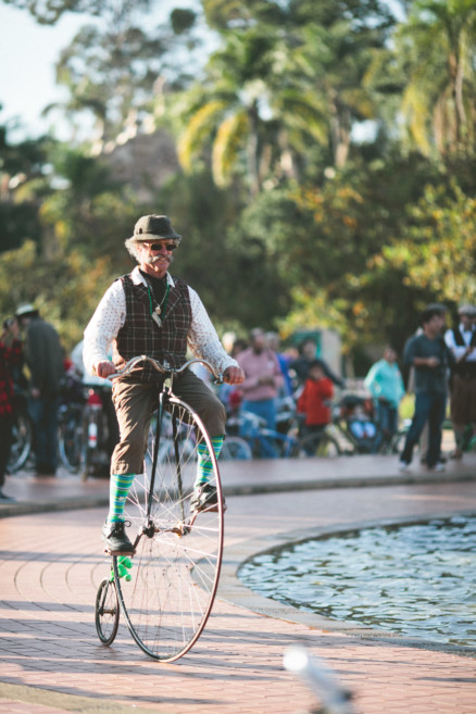 The San Diego Tweed Ride – Photo by Let's Frolic Together