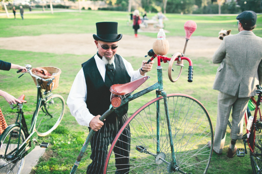 The San Diego Tweed Ride – Photo by Let's Frolic Together