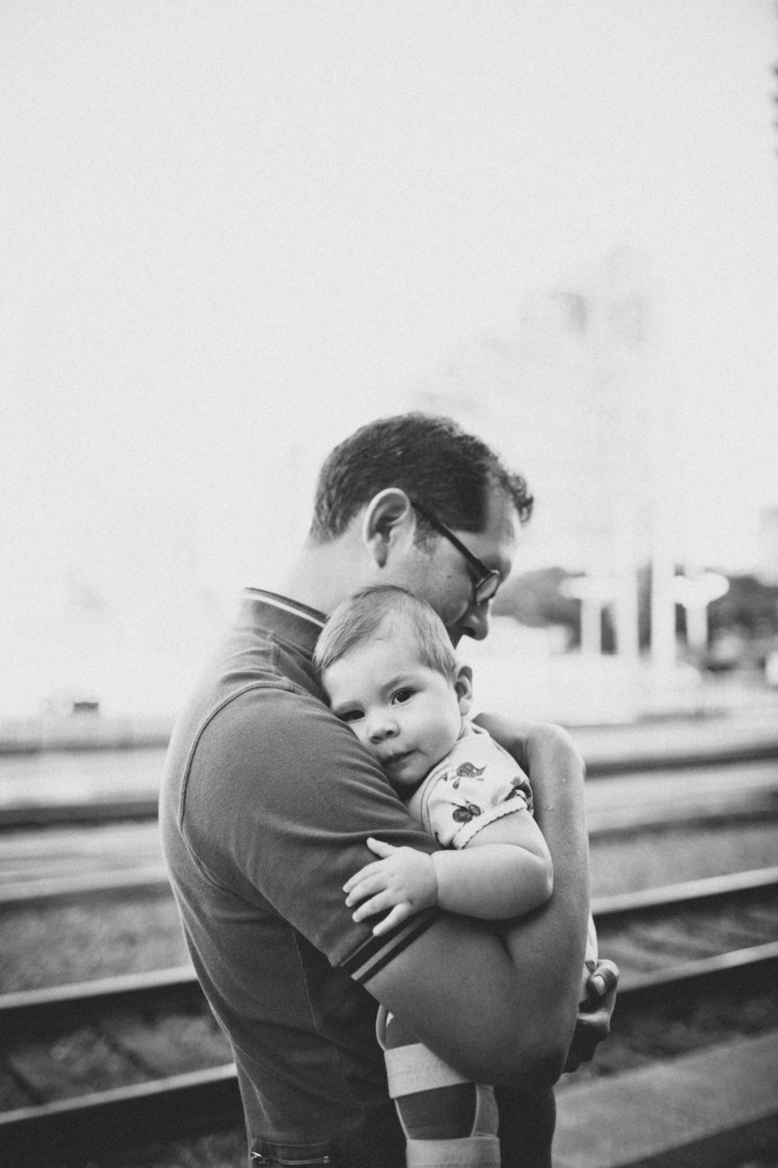 Embracing the Flow of Family – Photo by Let's Frolic Together