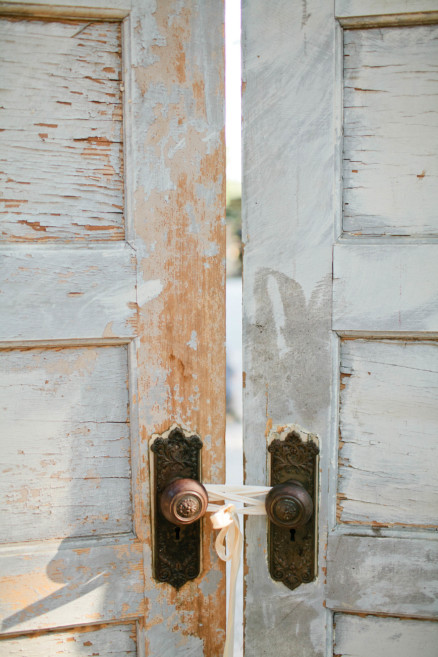 Tender Vintage Woodland Nuptials – Photo by Let's Frolic Together