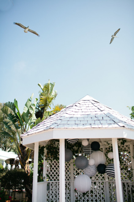 A Colorful Wayfarers Wedding by the Sea – Photo by Let's Frolic Together