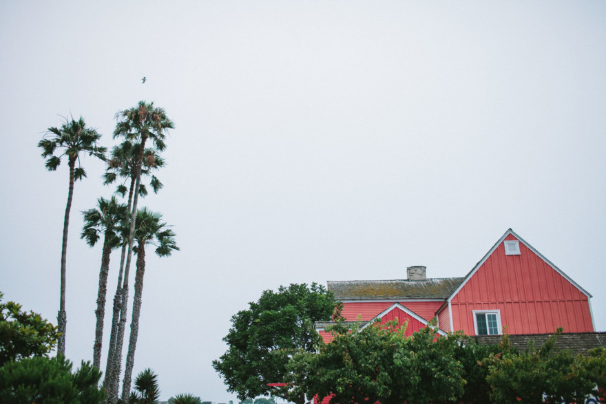 A Colorful Wayfarers Wedding by the Sea – Photo by Let's Frolic Together
