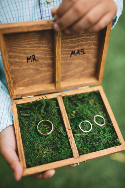 Vintage School house Wedding – Photo by Let's Frolic Together