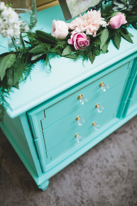 Vintage School house Wedding – Photo by Let's Frolic Together