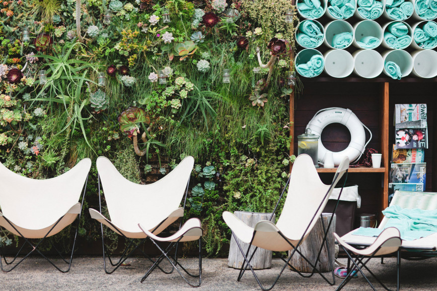 A Glam Midcentury Celebration – Photo by Let's Frolic Together