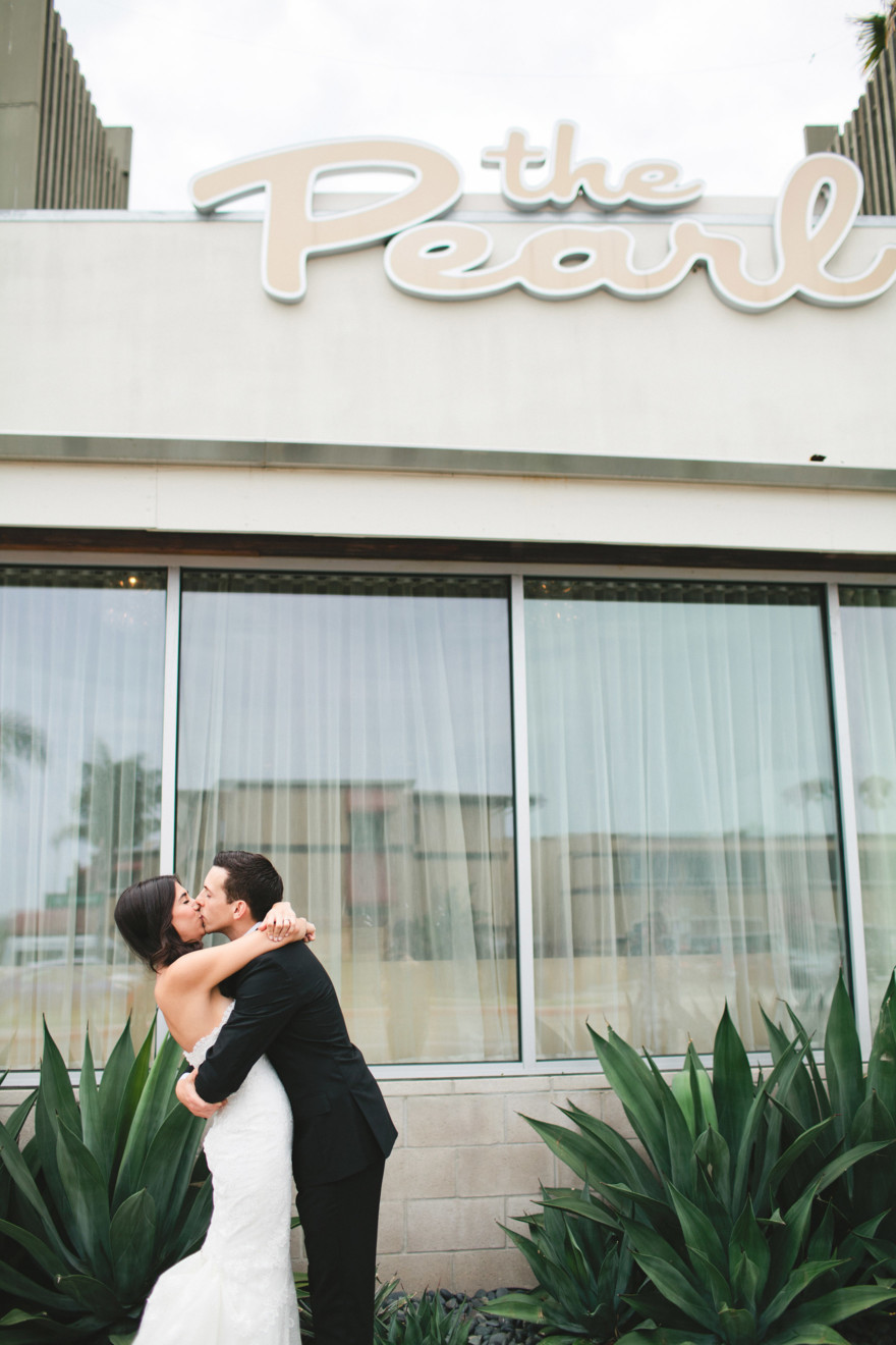 A Glam Midcentury Celebration – Photo by Let's Frolic Together