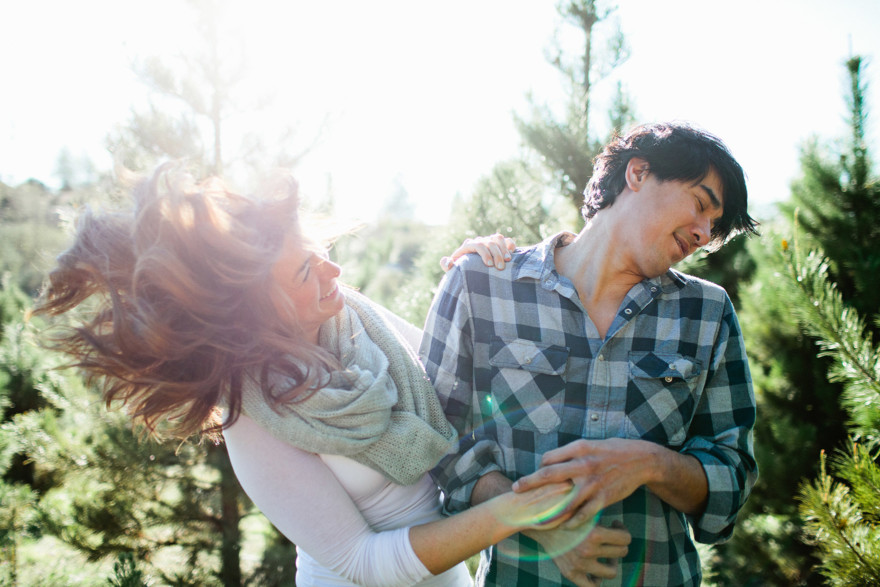 What Do I Do With My Hands? – Photo by Let's Frolic Together
