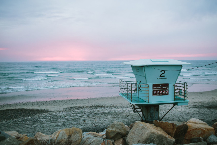 A Silly Seaside Engagement – Photo by Let's Frolic Together
