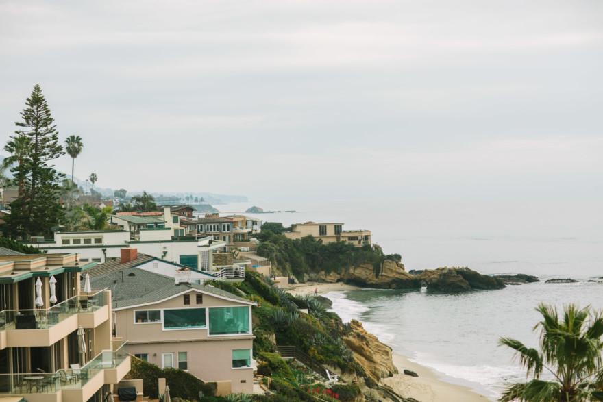 Misty Surf & Sand Resort Wedding – Photo by Let's Frolic Together