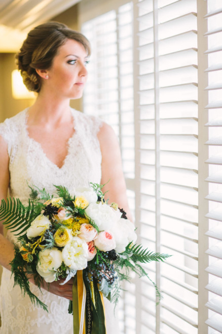 Misty Surf & Sand Resort Wedding – Photo by Let's Frolic Together