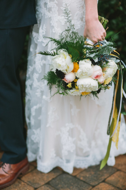 Misty Surf & Sand Resort Wedding – Photo by Let's Frolic Together
