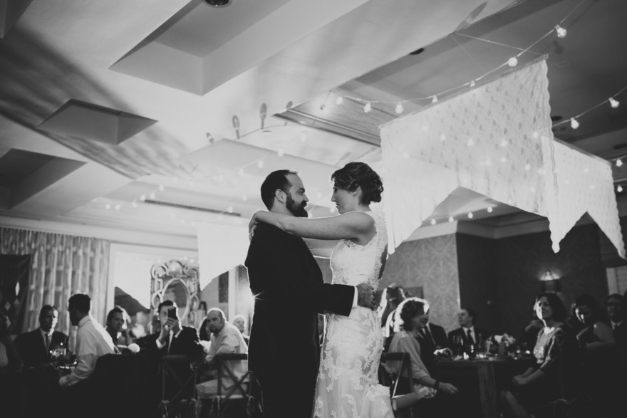 Misty Surf & Sand Resort Wedding – Photo by Let's Frolic Together
