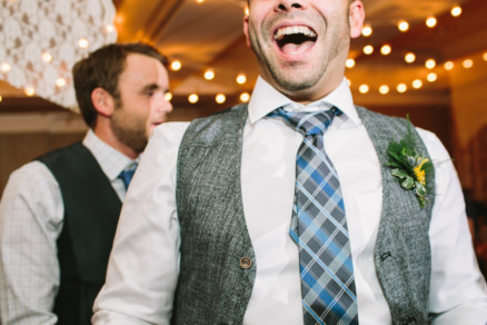 Misty Surf & Sand Resort Wedding – Photo by Let's Frolic Together