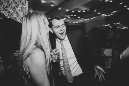 Misty Surf & Sand Resort Wedding – Photo by Let's Frolic Together