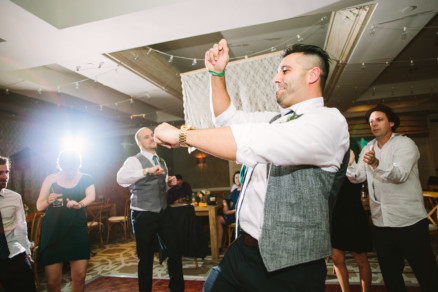 Misty Surf & Sand Resort Wedding – Photo by Let's Frolic Together