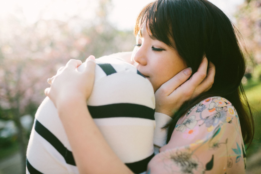 A Dreamy Cherry Blossom Engagement – Photo by Let's Frolic Together