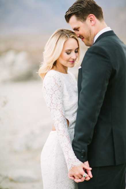 Modern Glam Palm Springs Wedding – Photo by Let's Frolic Together
