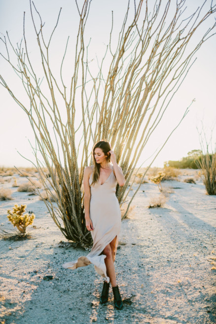 A Windy, Romantic Desert Engagement – Photo by Let's Frolic Together