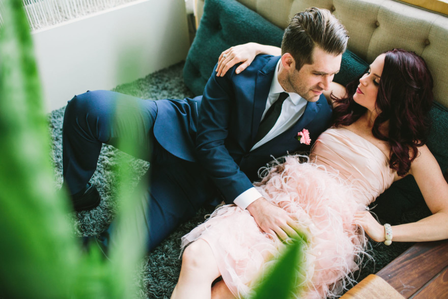 Rockin’ Retro Pearl Hotel Wedding – Photo by Let's Frolic Together