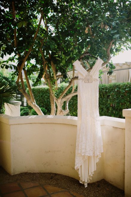 Old World Palm Springs Love – Photo by Let's Frolic Together