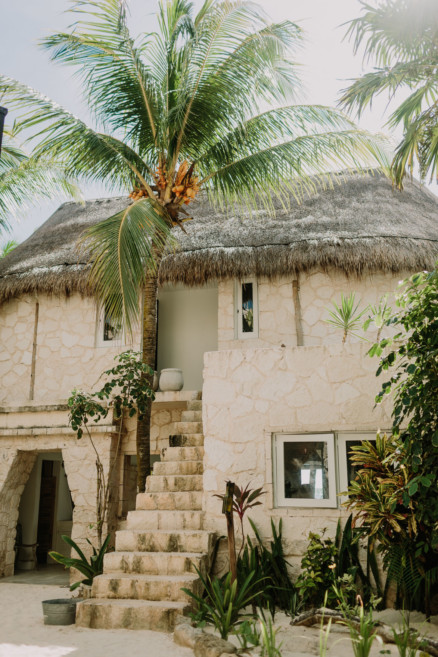 Tropical Jungle Tulum Wedding – Photo by Let's Frolic Together