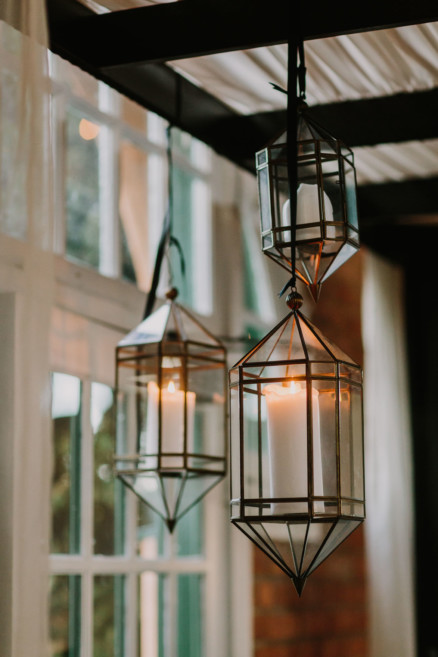 Charming Brick Wedding Love-Fest – Photo by Let's Frolic Together