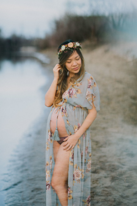 Dreamily Awaiting Motherhood – Photo by Let's Frolic Together