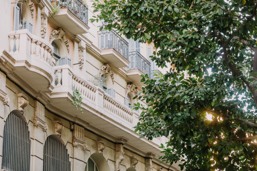 Alleys and Art in Barcelona – Photo by Let's Frolic Together