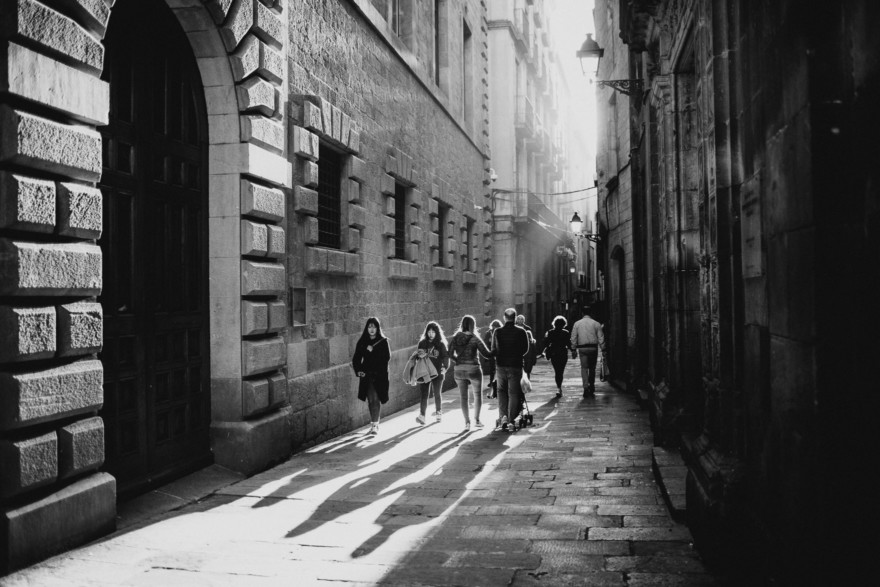 Alleys and Art in Barcelona – Photo by Let's Frolic Together