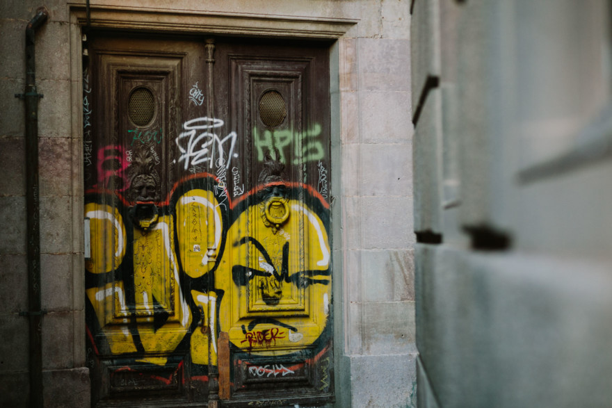 Alleys and Art in Barcelona – Photo by Let's Frolic Together