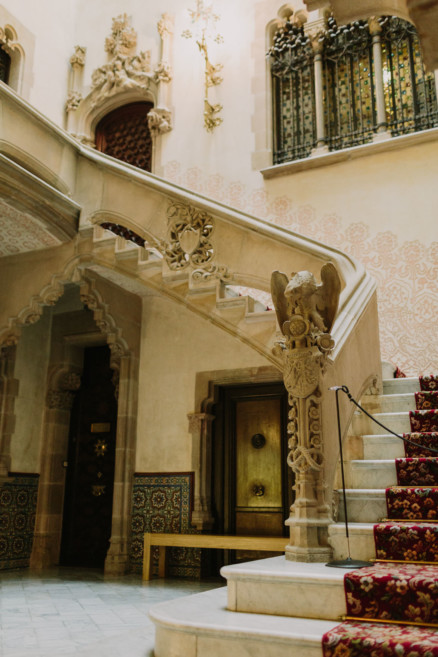 Alleys and Art in Barcelona – Photo by Let's Frolic Together