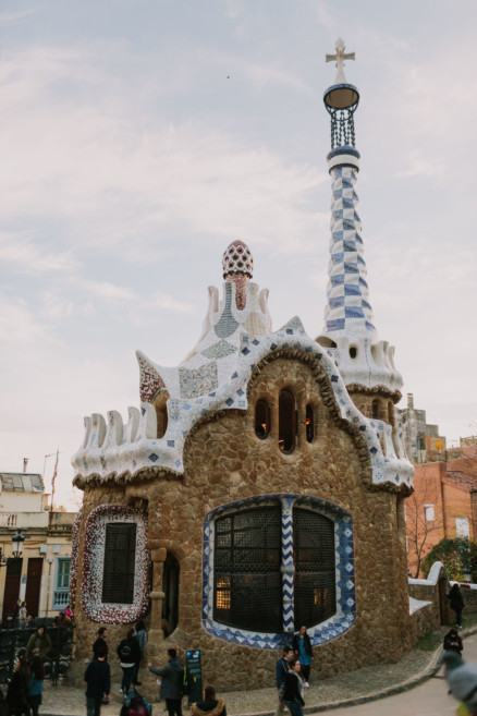 Alleys and Art in Barcelona – Photo by Let's Frolic Together