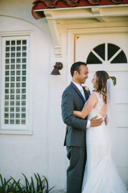 A Tender Harbor Island Union – Photo by Let's Frolic Together