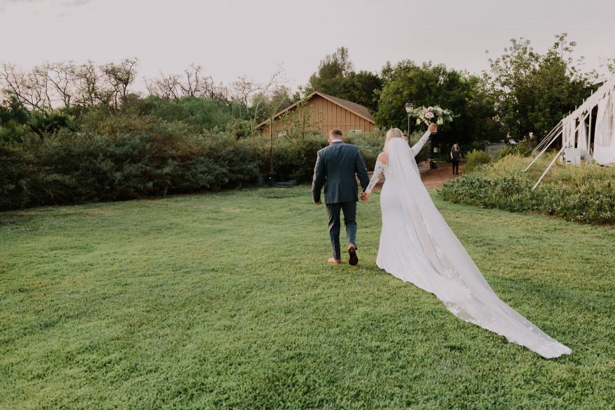 Rustic and Glam Garden Wedding – Photo by Let's Frolic Together