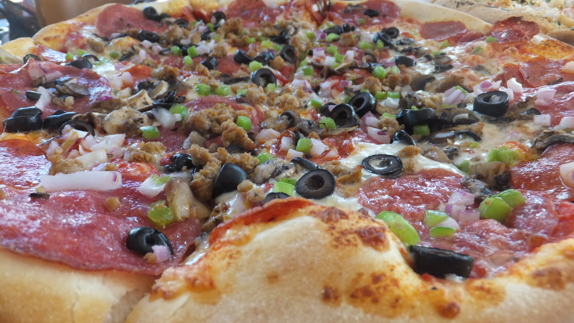 Pizza Corner brings slice of NYC to Ko Olina Frolic Hawaii