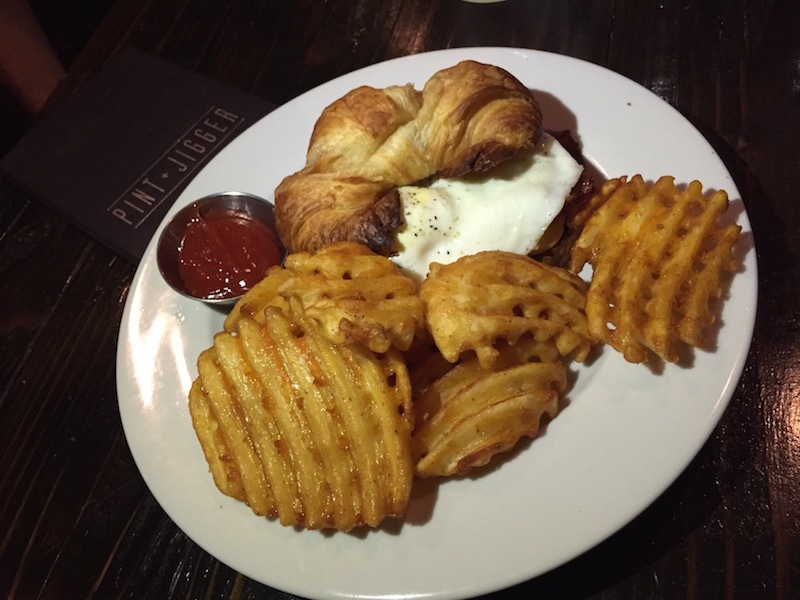 First look Pint + Jigger does brunch Frolic Hawaii