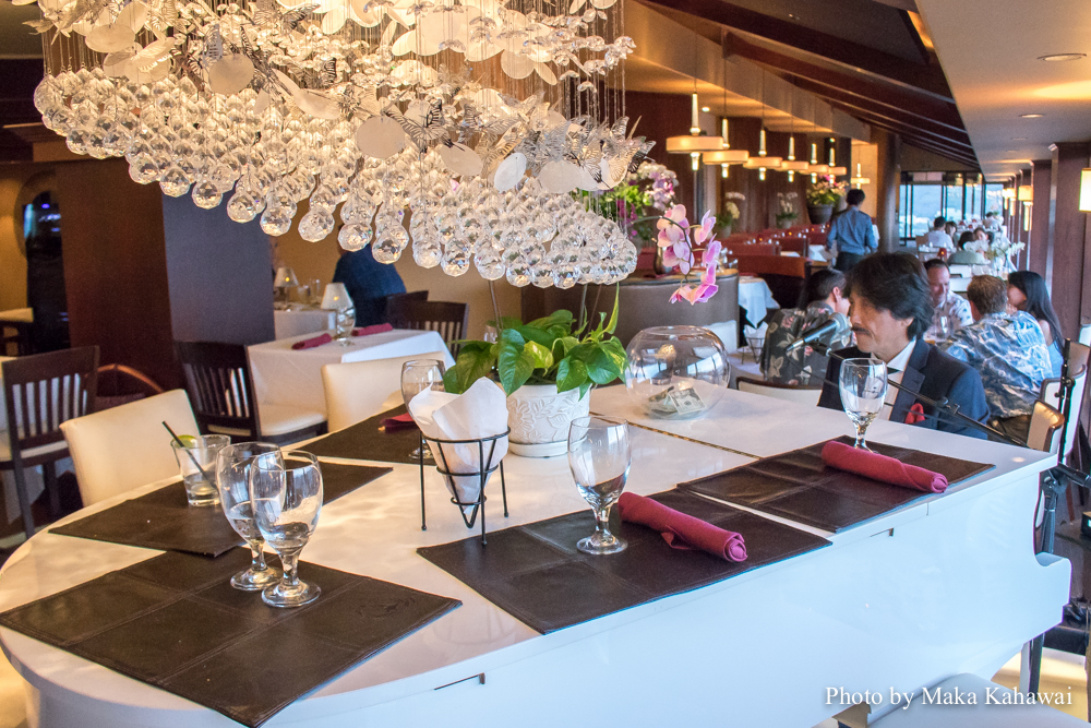 Signature Prime Steak piano table