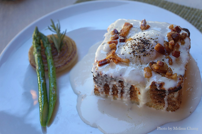 One of the unique new offerings at Arancino di Mare is the focaccia alla carbonara ($11.95), a thick slab of toasted focaccia bread topped with a poached egg, pancetta and alfredo sauce. This is really filling, though, so be prepared to go back to sleep!