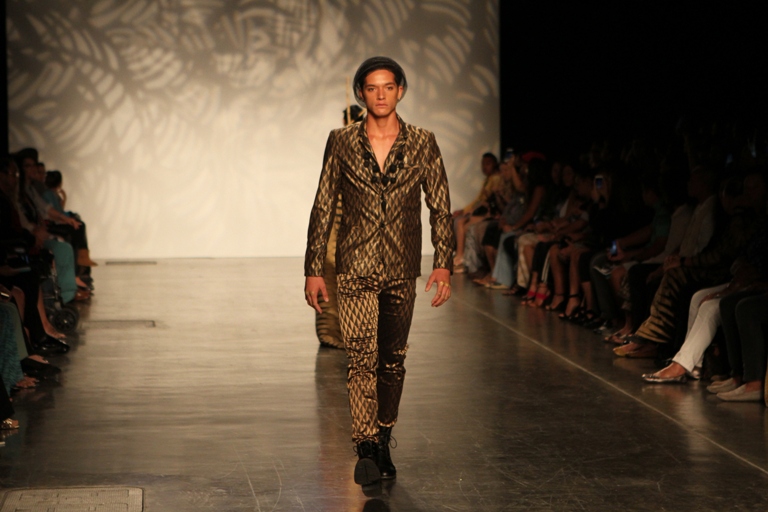 Our favorite looks from HONOLULU Fashion Week 2016 Frolic Hawaii