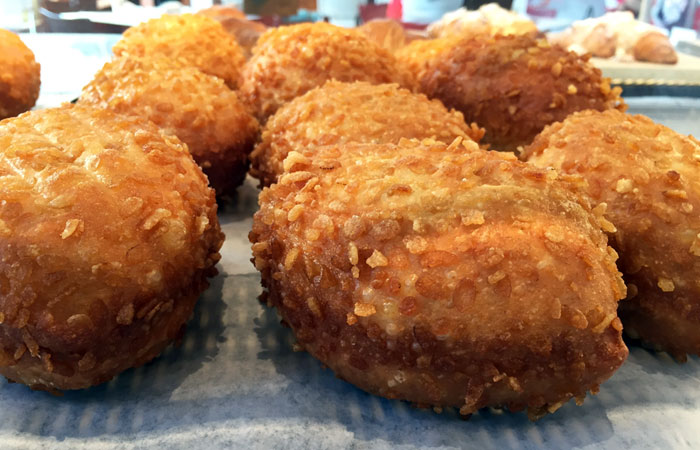 The curry pan includes a generous amount of curry filling and—surprise—and egg in the middle.