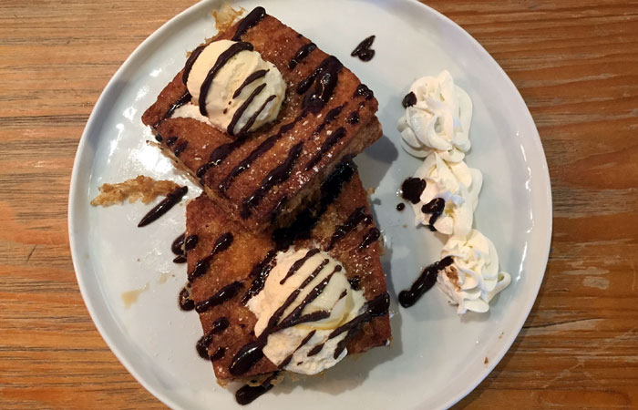 Egghead Café’s current special: French toast (carbs) with a layer of creamy peanut butter (my jam) and all deep fried (say whatttttt).