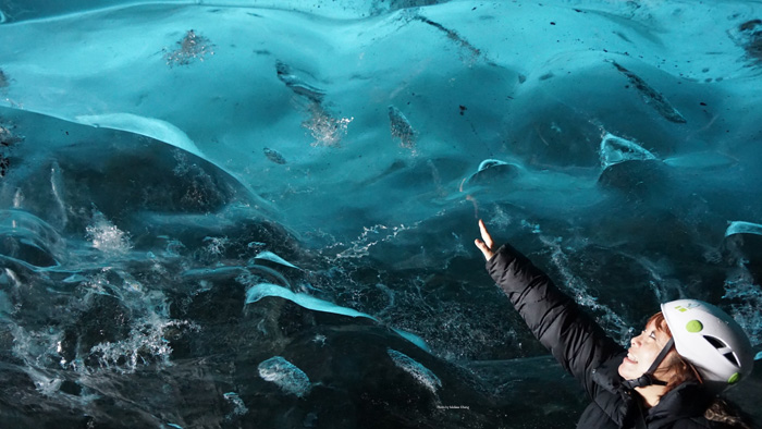 It's like an underwater world! I was hoping to see fish or plants in the ice, but there weren't any.